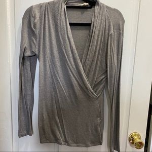 banana republic • gray v neck long sleeve